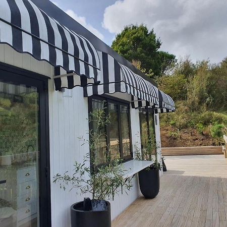 Tiny House With Greenhouse Dining Lower Hutt Exterior foto