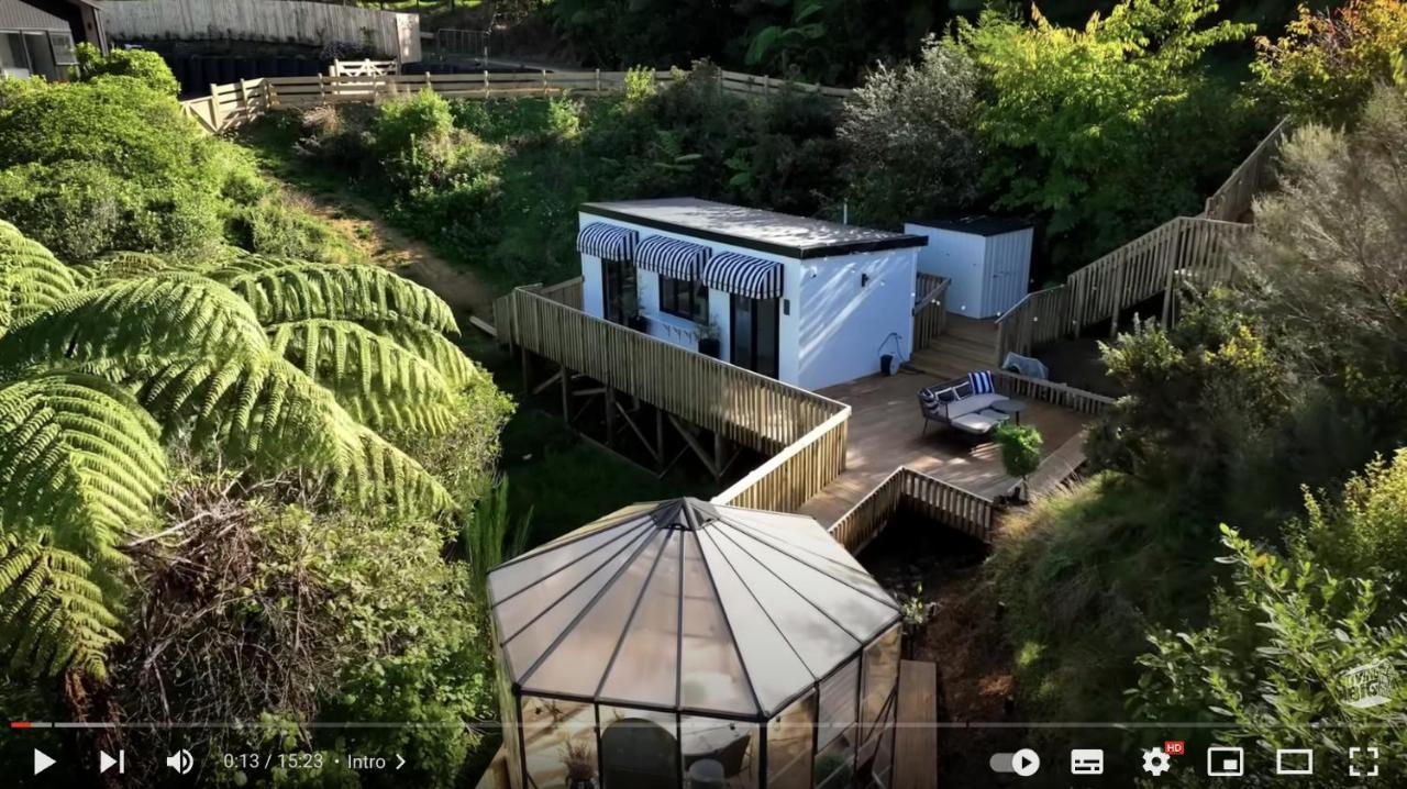 Tiny House With Greenhouse Dining Lower Hutt Exterior foto